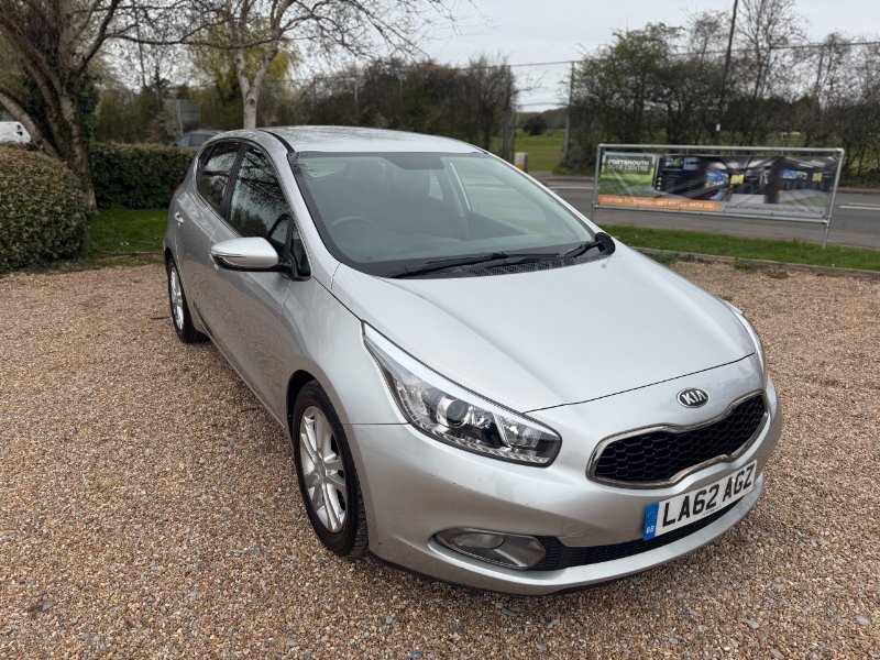 2013 Kia Ceed 1.6 CRDi EcoDynamics 2 Hatchback 5dr Diesel Manual Euro 5 s/s 126 bhp